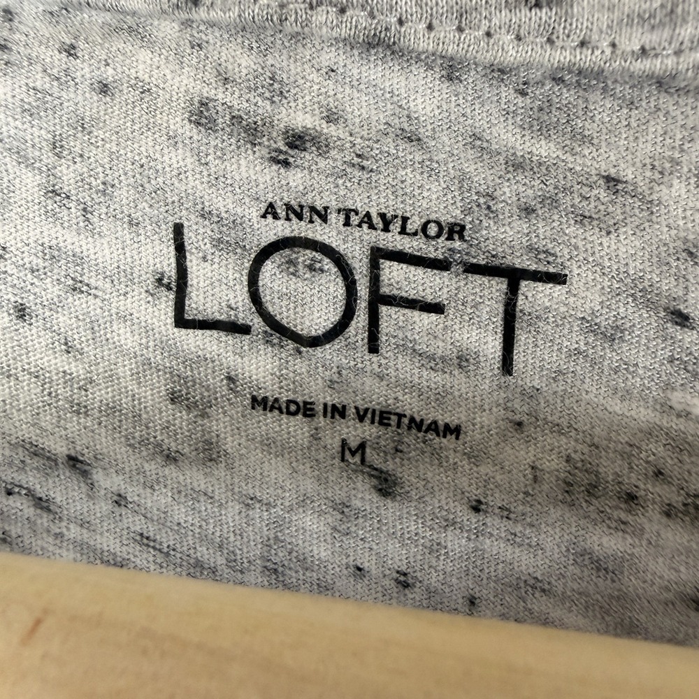 Ann Taylor LOFT Gray Speckled Tee Womens Medium Soft Casual T Shirt - Picture 2 of 6